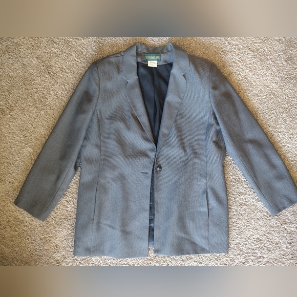 Studio 205 Vintage Blazer and Skirt Set - Picture 2 of 16